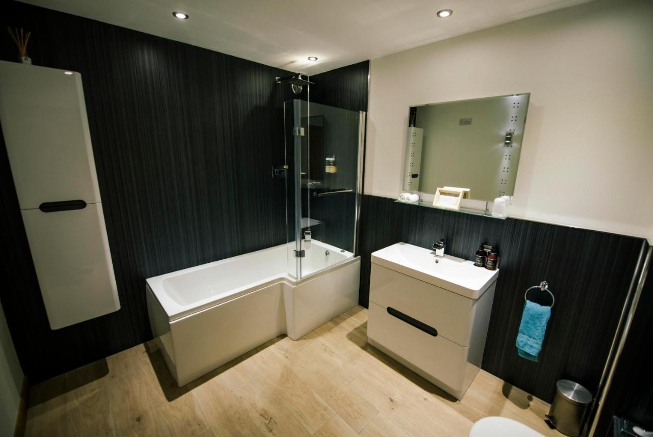Tower Ridge Apartments ฟอร์ตวิลเลียม ภายนอก รูปภาพ